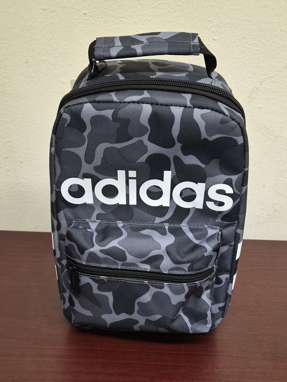 adidas Men’s Gray Camo Lunch Bag